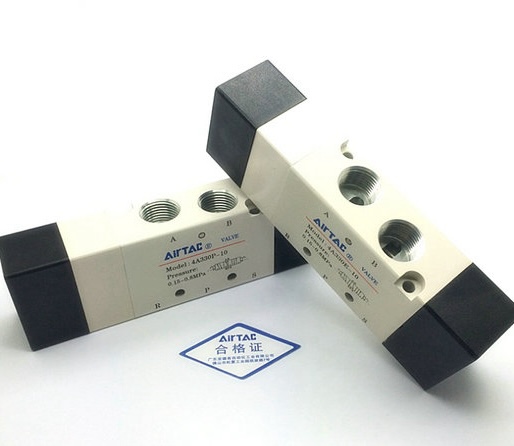 Pneumatic Valve (Air Pilot) 5W3P 4A330E-08 1/4"